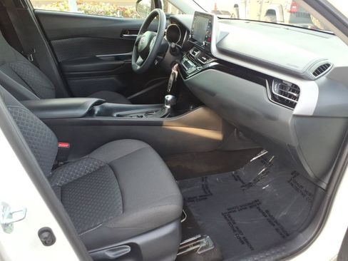 Used 2021 Toyota C-HR LE FWD image 25