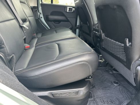 Used 2024 Jeep Wrangler Unlimited Sahara w/ Safety Group image 18