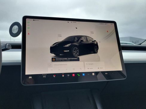 Used 2023 Tesla Model Y Long Range image 13