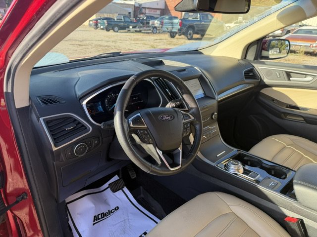 Used 2020 Ford Edge SEL FWD image 11