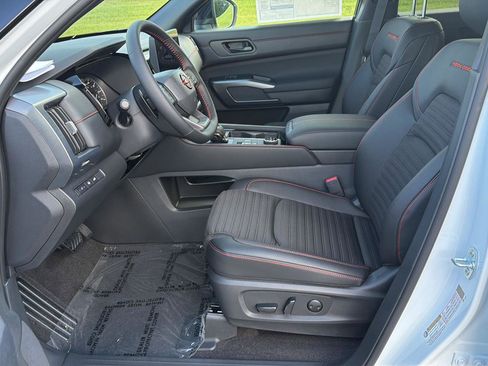 New 2026 Nissan Pathfinder Rock Creek AWD/4WD image 10