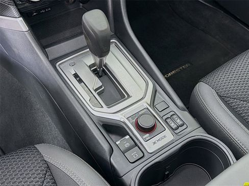 Used 2023 Subaru Forester Premium image 18