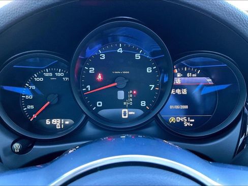 Used 2018 Porsche Macan image 26