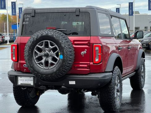 New 2025 Ford Bronco Badlands image 9