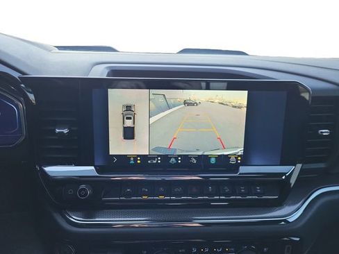 Used 2022 Chevrolet Silverado 1500 ZR2 image 18