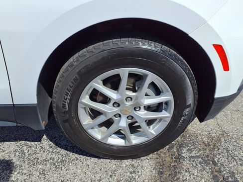 Used 2023 Chevrolet Equinox LT FWD image 40