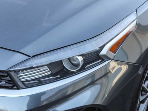 Used 2023 Kia Forte LXS w/ LXS Technology Package FWD image 8
