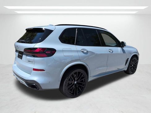 New 2026 BMW X5 xDrive40i w/ M Sport Package AWD/4WD image 4