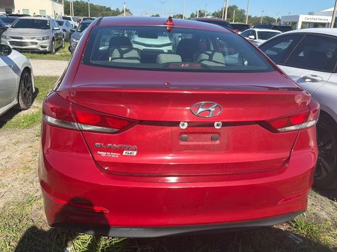 Used 2017 Hyundai Elantra SE FWD image 8