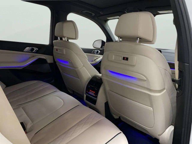 Used 2020 BMW X5 sDrive40i w/ M Sport Package RWD image 21
