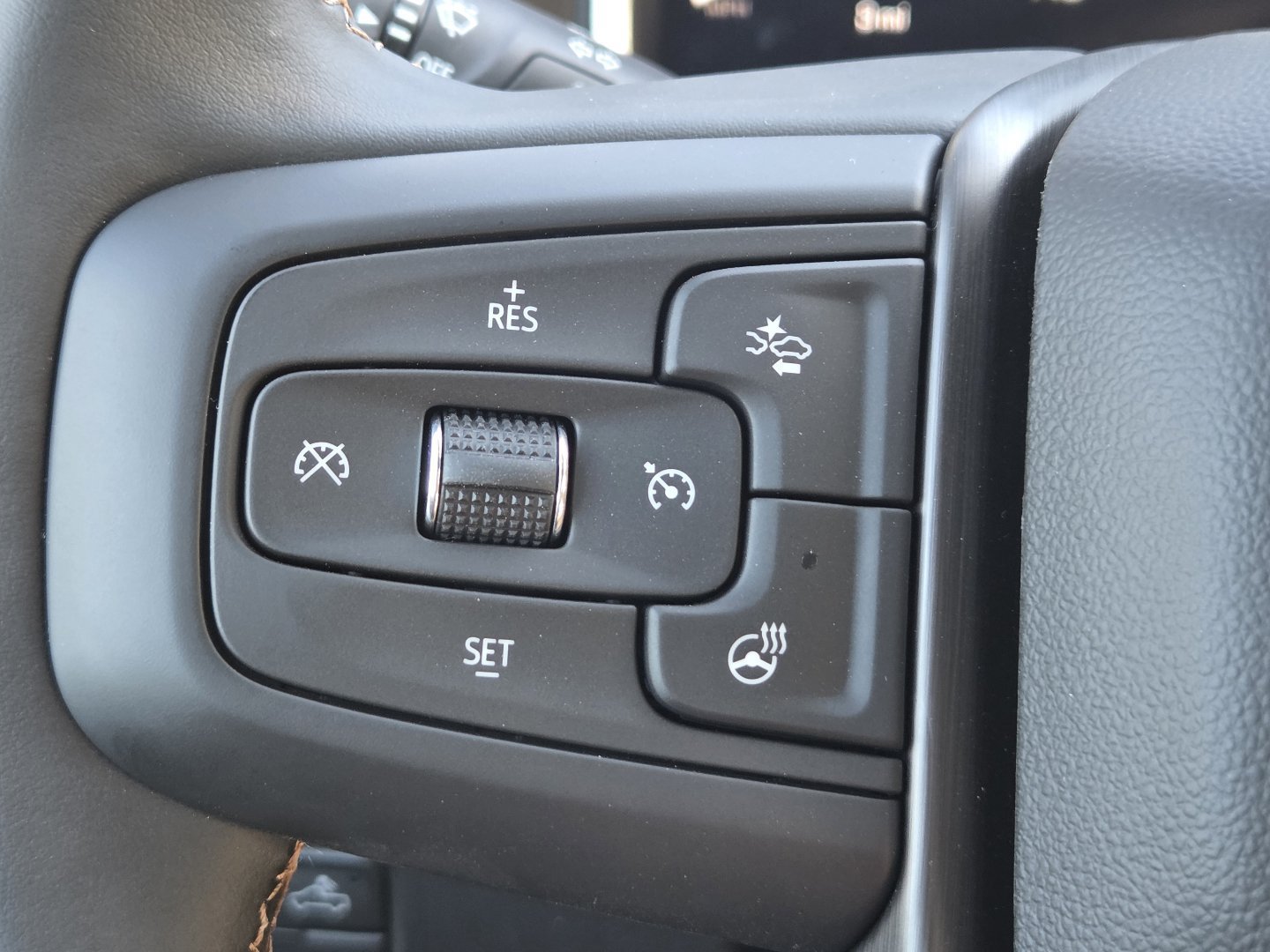 New 2026 GMC Sierra 2500 AT4 w/ Technology Package AWD/4WD image 32