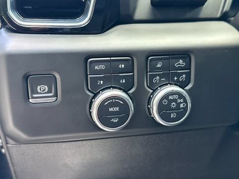 Used 2024 GMC Sierra 1500 Denali w/ Denali Reserve Package AWD/4WD image 27