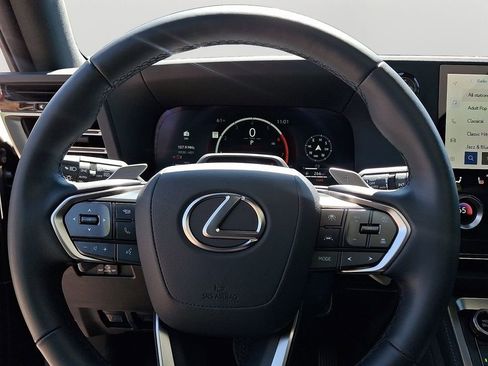 Used 2025 Lexus GX 550 w/ Accessory Package (2T) AWD/4WD image 22