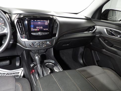 Used 2020 Chevrolet Traverse LS FWD image 15