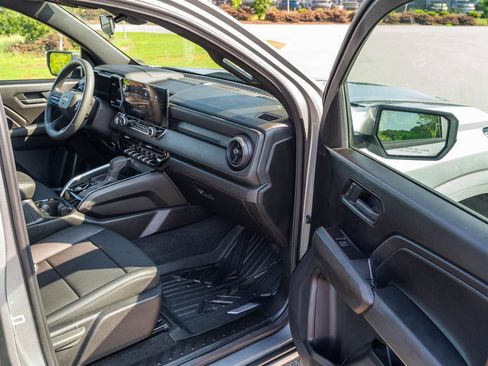 Used 2026 Chevrolet Colorado W/T w/ WT Custom Package RWD image 12