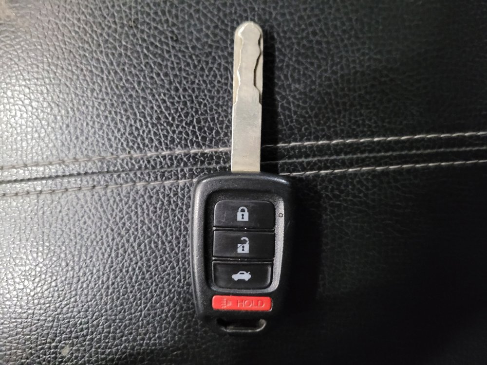 Used 2017 Honda Accord Sport image 32