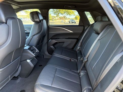Used 2025 Cadillac Lyriq Luxury image 26
