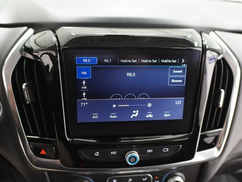 Used 2021 Chevrolet Traverse LT FWD image 27