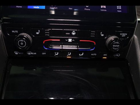 Used 2023 Jeep Grand Cherokee L Limited image 27