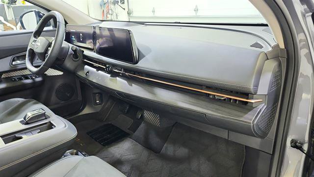 Certified 2024 Nissan Ariya AWD image 24