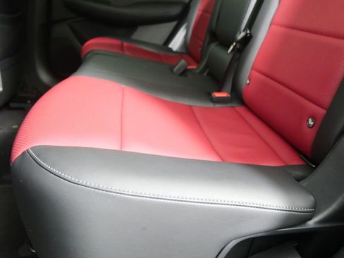 Used 2025 INFINITI QX50 Sport image 15