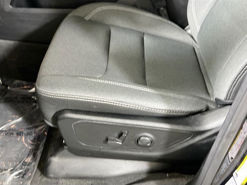 Used 2023 RAM 1500 Big Horn AWD/4WD image 18