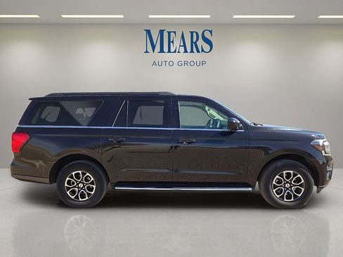 Used 2022 Ford Expedition Max XLT image 6