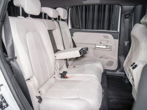 Used 2026 Mercedes-Benz GLB 250 image 12