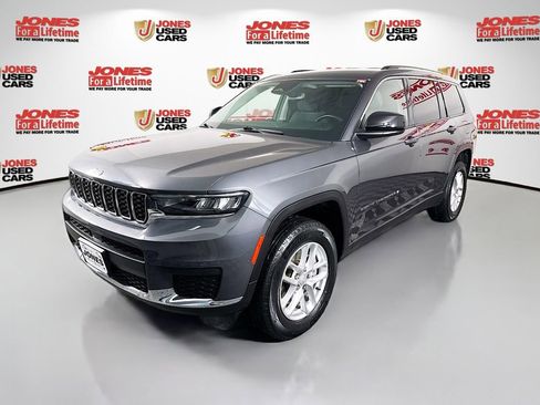Used 2022 Jeep Grand Cherokee L Laredo w/ Luxury Tech Group I image 12