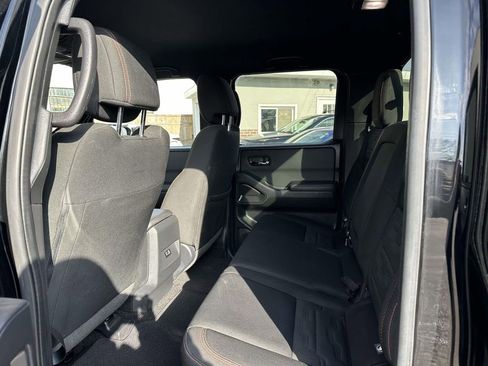 Used 2024 Nissan Frontier PRO-4X image 11