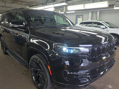 Used 2024 Jeep Wagoneer Series II w/ Convenience Group I image 2