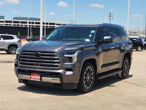 Used 2024 Toyota Sequoia Limited w/ Tow Technology Package AWD/4WD image 3