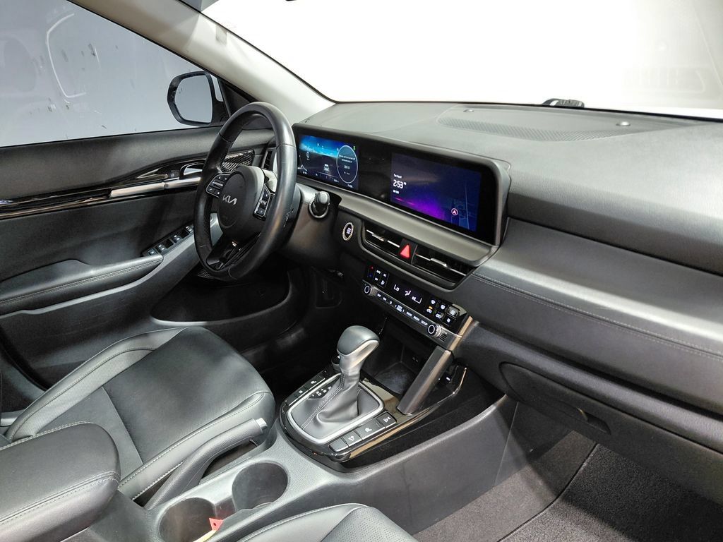 Used 2024 Kia Seltos EX AWD/4WD image 29