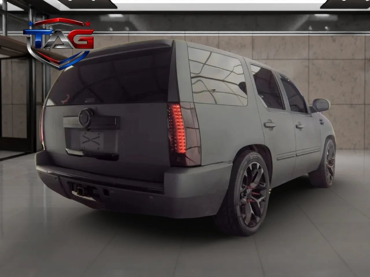 Used 2008 Cadillac Escalade AWD image 2