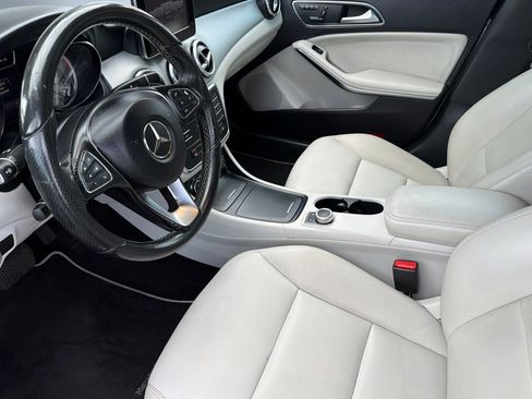 Used 2015 Mercedes-Benz CLA 250 image 9