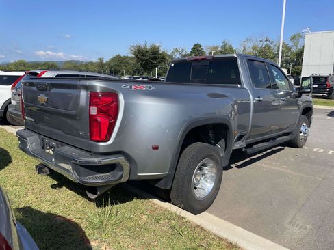 Used 2024 Chevrolet Silverado 3500 LTZ w/ LTZ Convenience Package AWD/4WD image 4