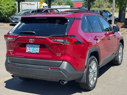 Used 2025 Toyota RAV4 XLE Premium w/ Weather Package AWD/4WD image 7