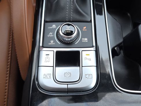 Used 2025 Kia Telluride SX Prestige X-Pro AWD/4WD image 23