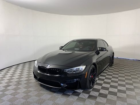 Used 2016 BMW M4 Convertible w/ Executive Package image 5