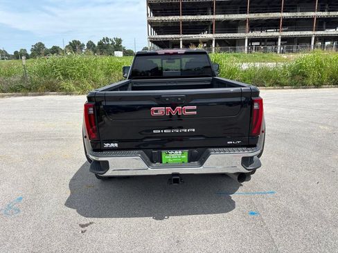 Used 2025 GMC Sierra 3500 SLT w/ SLT Premium Package AWD/4WD image 4