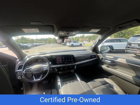 Certified 2025 Chevrolet Suburban Z71 AWD/4WD image 25