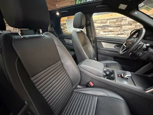 Used 2024 Land Rover Discovery Sport Dynamic SE AWD/4WD image 17
