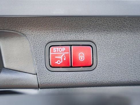 Certified 2025 Mercedes-Benz GLS 450 4MATIC image 12