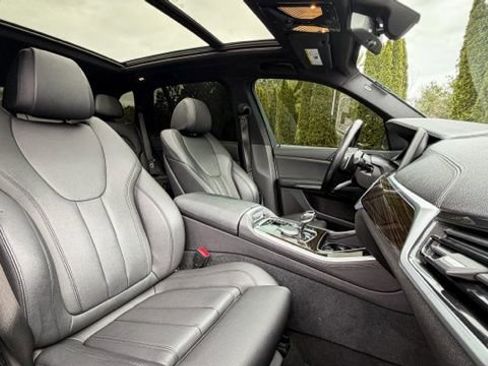 Used 2019 BMW X5 xDrive40i w/ Parking Assistance Package image 34