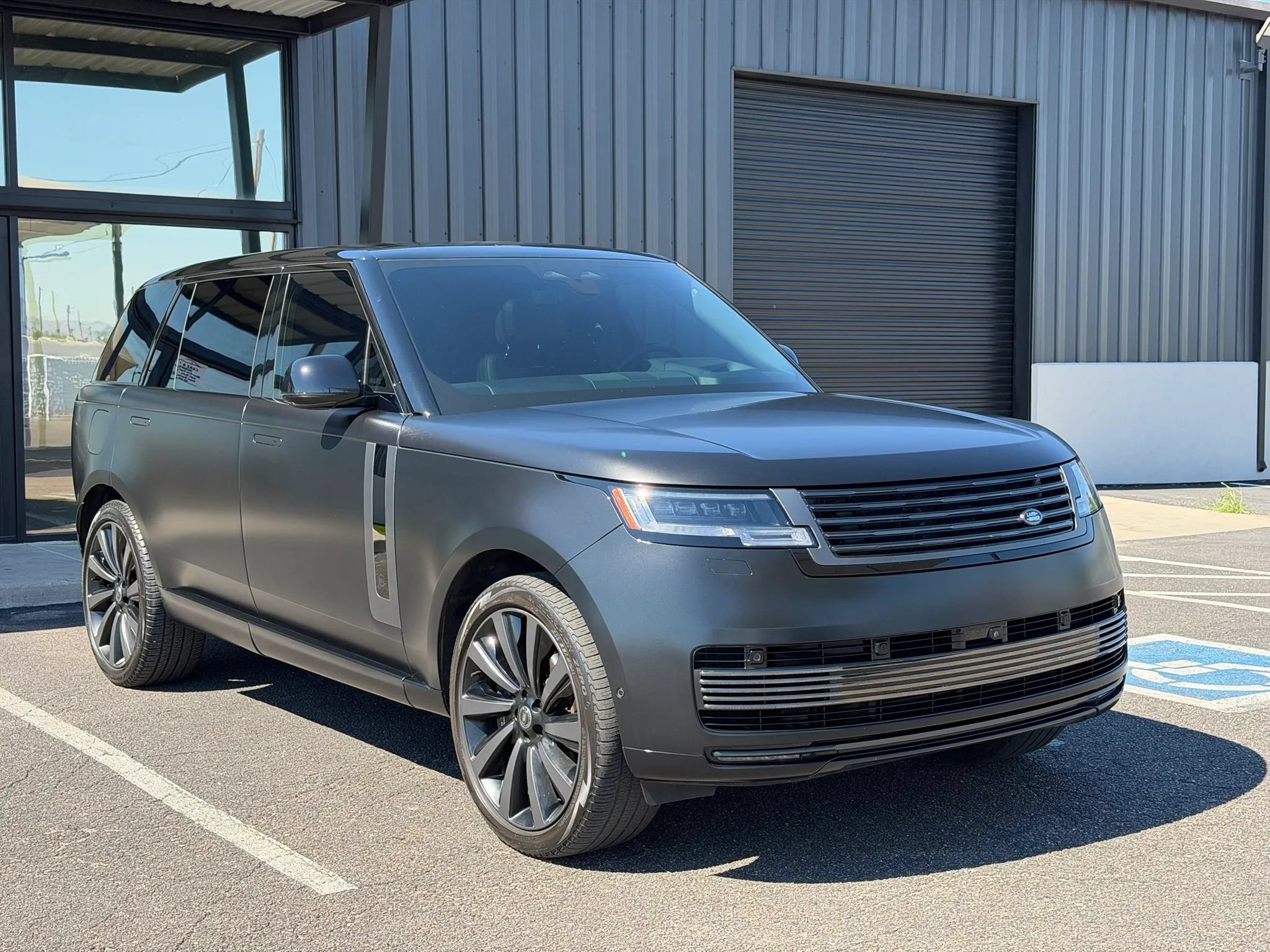 Used 2024 Land Rover Range Rover SV AWD/4WD image 14