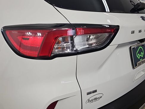 Used 2020 Ford Escape SE AWD/4WD image 38