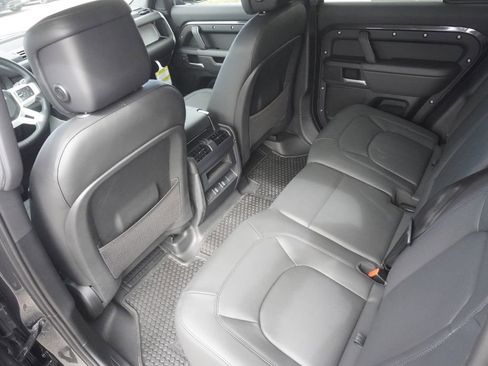 New 2026 Land Rover Defender 110 X-Dynamic SE image 29