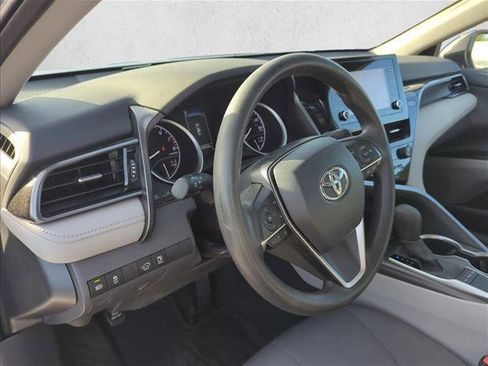 Used 2022 Toyota Camry LE FWD image 12