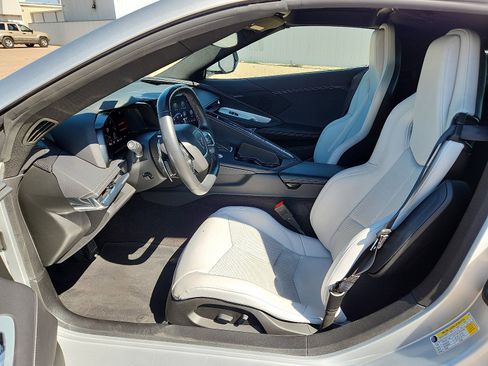 Used 2020 Chevrolet Corvette Stingray w/ Z51 Performance Package image 10