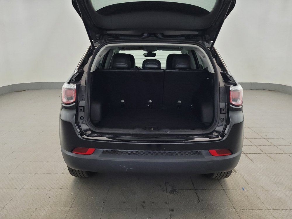 Used 2019 Jeep Compass Latitude w/ Popular Equipment Group AWD/4WD image 29